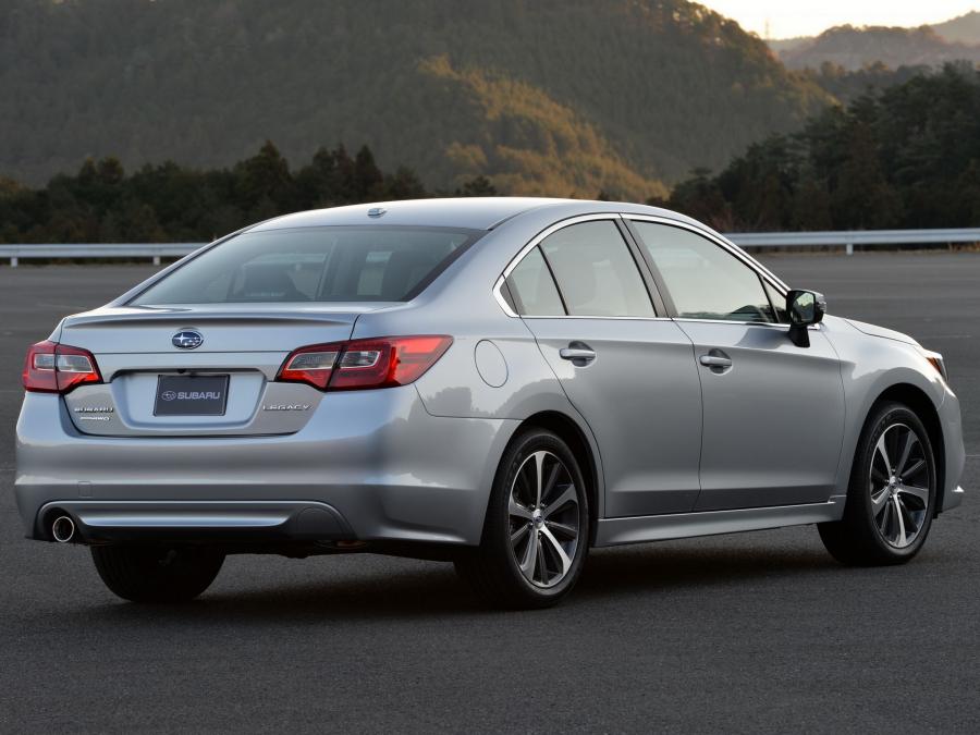  Subaru Legacy 2.5i 2015 года  (фото 7 из 21)